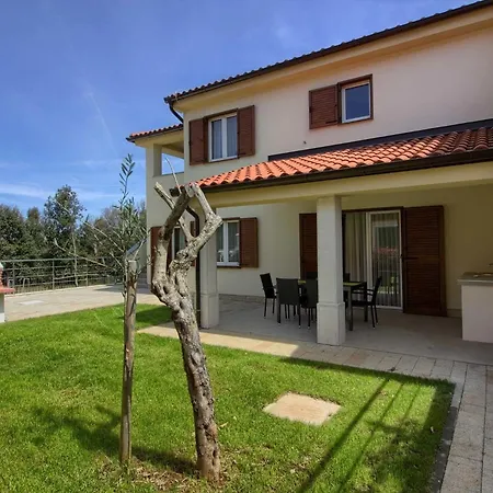 Mit Privatpool Fuer 20 Personen Ca 400 Qm In Banjole, Istrien Istrische Riviera * Banjole