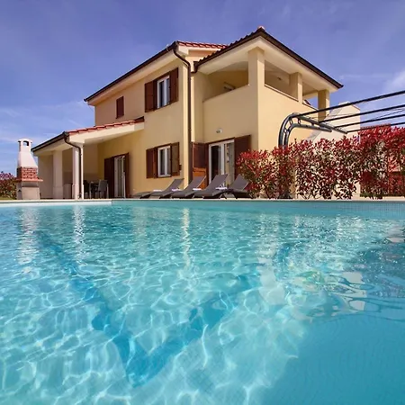 Mit Privatpool Fuer 20 Personen Ca 400 Qm In Banjole, Istrien Istrische Riviera Holiday home *